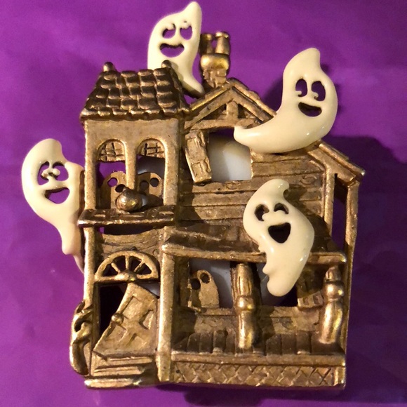 a.j.c. Jewelry - Beautiful Halloween Brooch